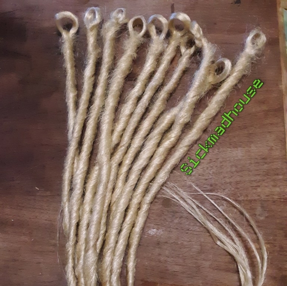 10 SE Blonde Synthetic Dreads Dreadlocks Goth - Picture 1 of 3